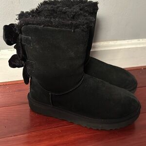 Velvet Bow Uggs